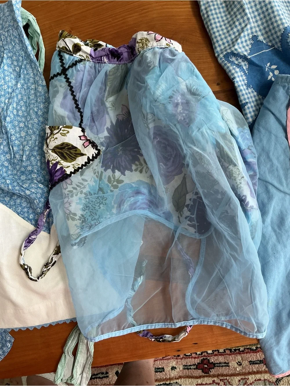 Vintage Mixed Apron and Kitchen Textile Lot - Floral & Novelty Prints